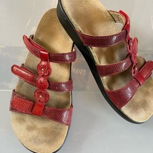 SAS Napoli slide on sandal